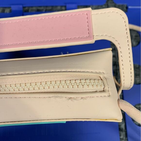 ZARA Pink Funky Retro Radio Summer Fun Purse Stereo Bag Small - Picture 7 of 10